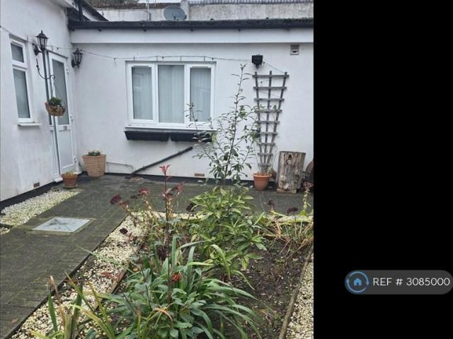 House for rent in Amersham and Villages Community Board, Amersham