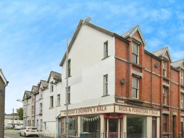House for sale in Bala