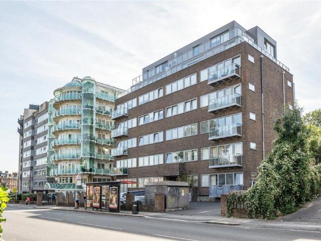 Apartment for rent in Barnet Vale, Greater London