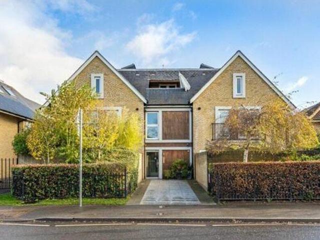 House for sale in Beaconsfield, Knotty Green