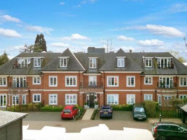 House for sale in Beaconsfield, Knotty Green