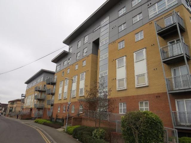 Apartment for rent in Elstree and Borehamwood, Borehamwood