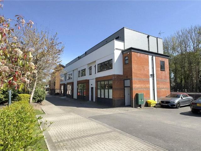Apartment for rent in Wooburn, Bourne End