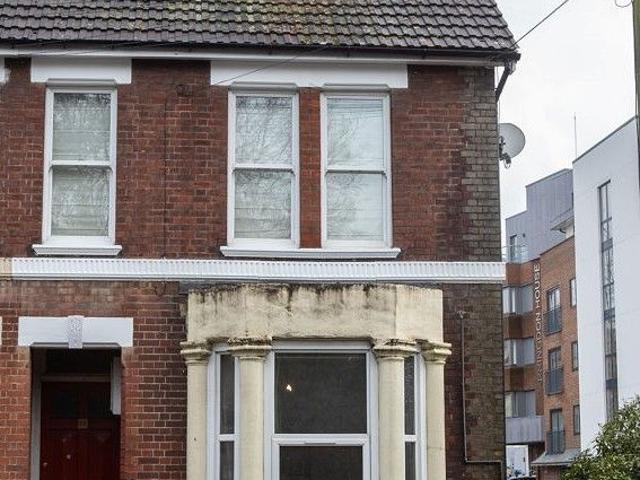 Apartment for rent in Blackwell, Mid Sussex