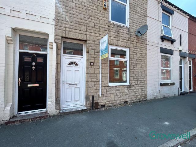 House for rent in Barton upon Irwell, Salford