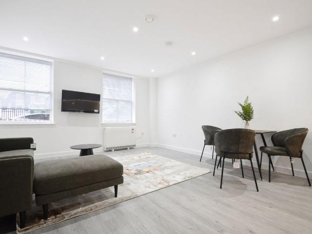 Apartment for rent in Egham, Runnymede