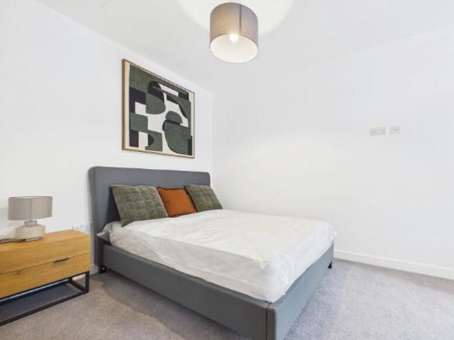 Apartment for rent in Egham, Runnymede