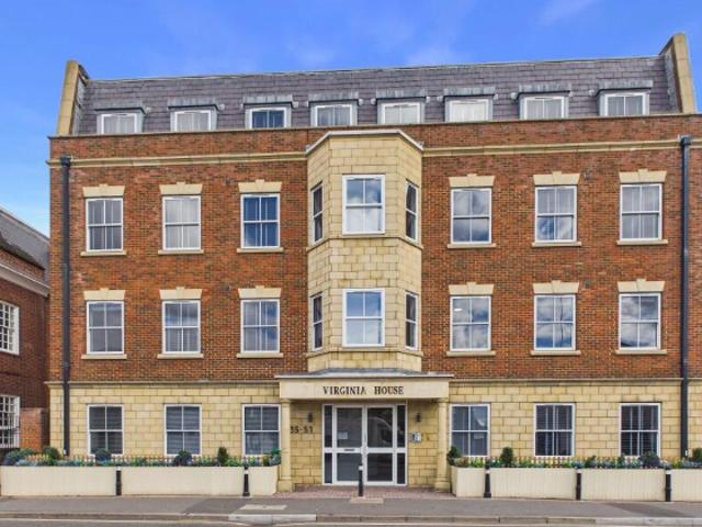 Apartment for rent in Egham, Runnymede