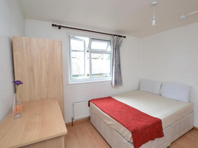 Room for rent in Forest Gate, Greater London