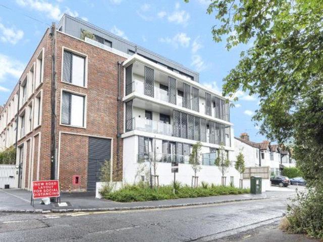 House for rent in Denham, Gerrards Cross and Chalfonts Community Board, Gerrards Cross