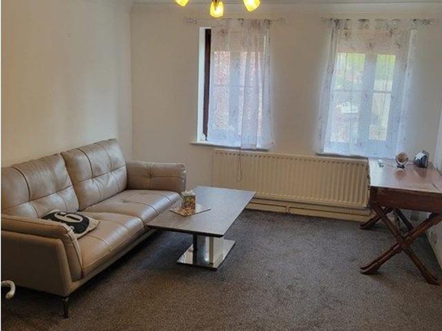 Apartment for rent in Five Acres, Hertfordshire