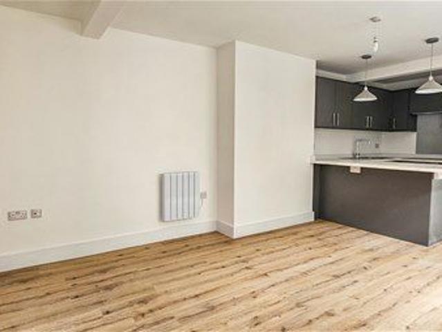 House for rent in Hatching Green, Five Acres