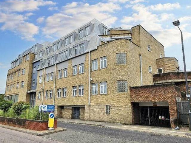 House for sale in Greater London
