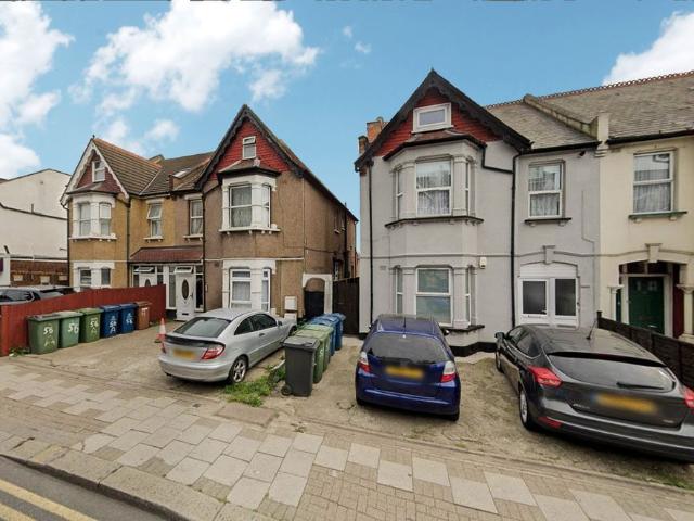 Apartment for rent in Wealdstone, Isle Of Man