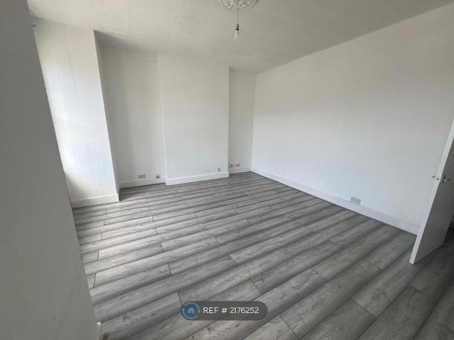 Apartment for rent in Wealdstone, Greater London