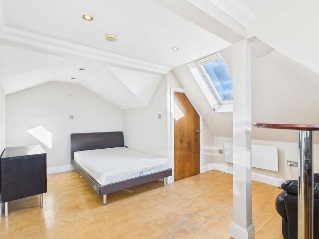 Studio for rent in Greenhill, Greater London