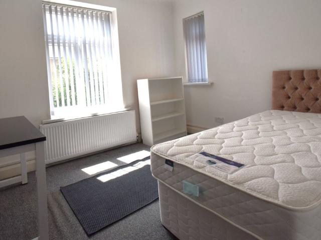 Apartment for rent in Lane, Greater London