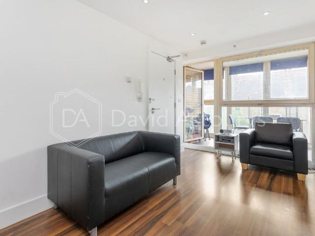 Apartment for rent in West Hendon, The Hyde