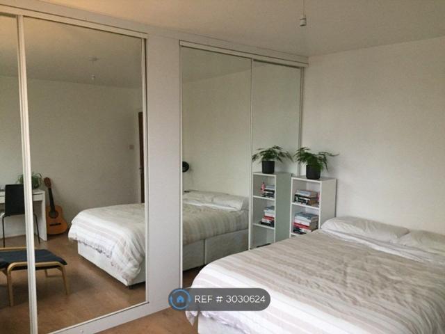 Room for rent in The Hyde, Greater London