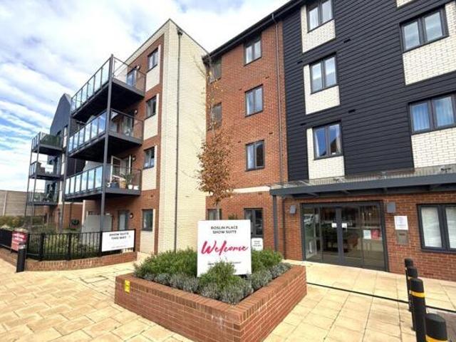 House for sale in Hart, Hampshire
