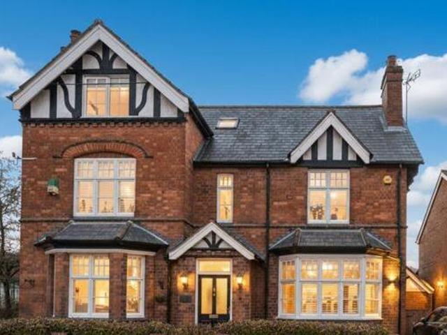 House for sale in Abbey End, Green Close