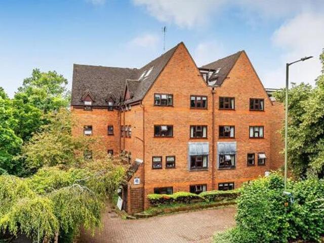 House for sale in Pachesham Park, Surrey