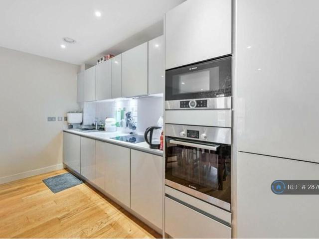 Apartment for rent in London Borough of Lewisham, Ladywell
