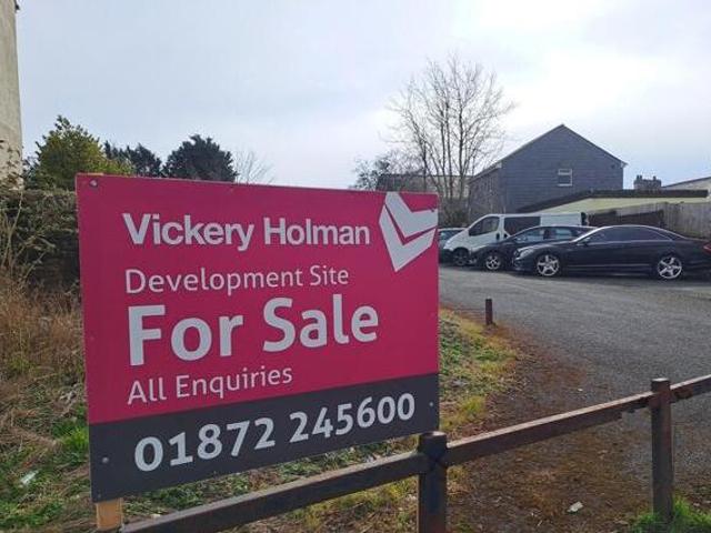 House for sale in Lamellion, Cornwall