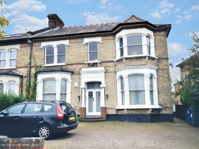 Apartment for rent in Hendon Central, The Hyde