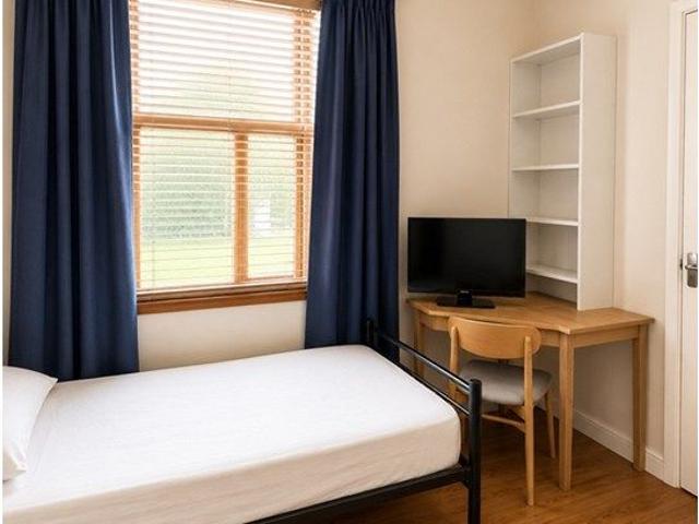 Studio for rent in Church End, Greater London