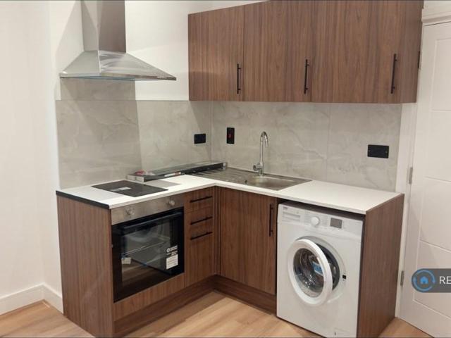 Apartment for rent in The Hyde, Greater London