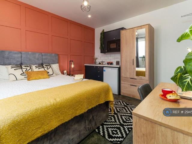 House for rent in Newtown, Salford