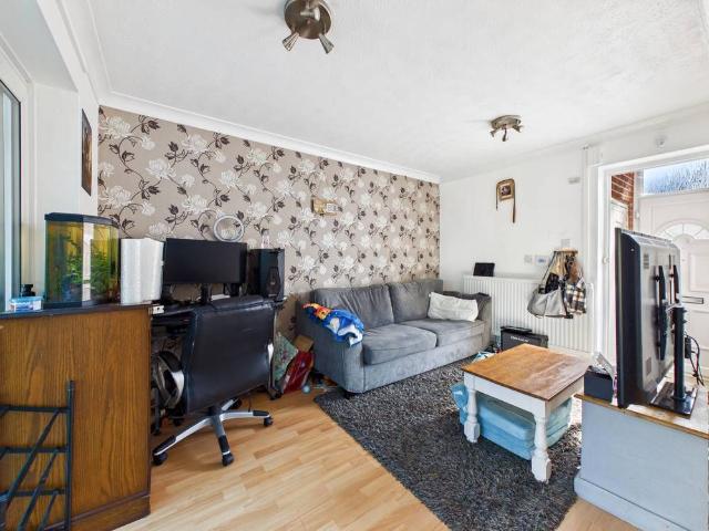 House for rent in Lawford, Dale Hill