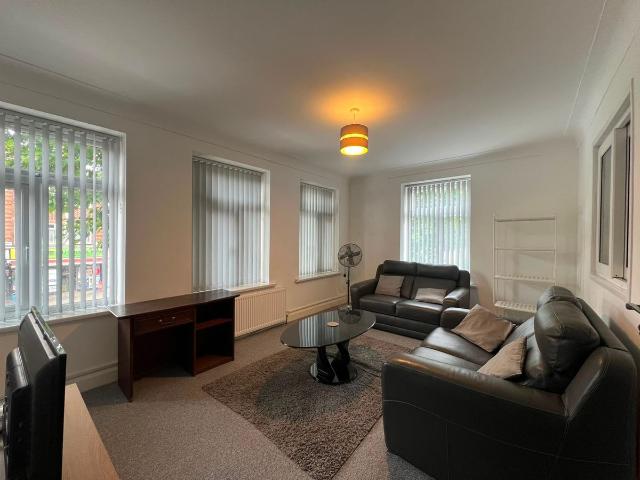 Apartment for rent in Lane, Greater London