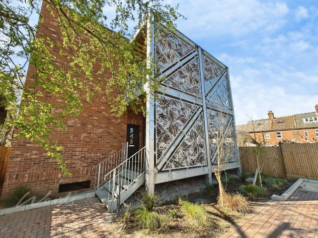 Apartment for rent in Sandown Park, Kent