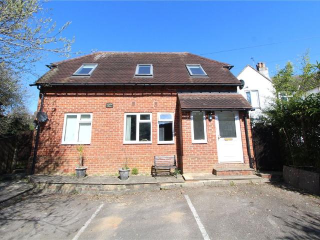 Apartment for rent in Petersfield, Bolton Low Houses