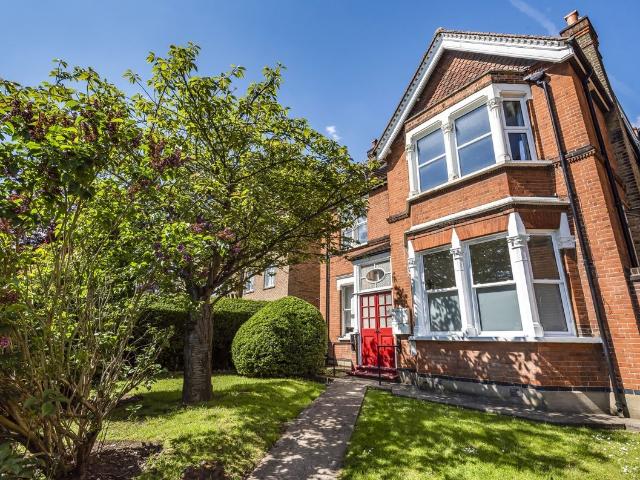 Studio for rent in Longlands, Greater London