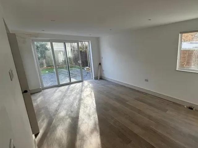 Apartment for rent in West Hendon, The Hyde