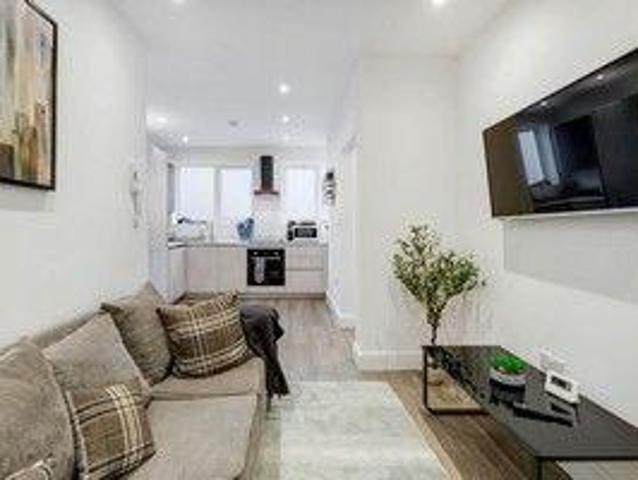 Apartment for rent in The Hyde, Greater London