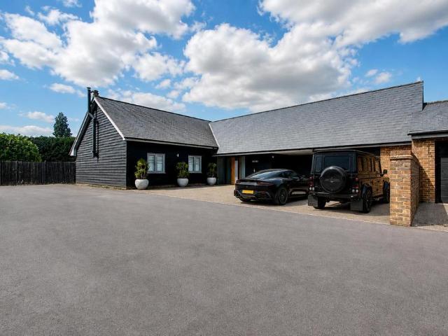 House for rent in New Mill, Pouchen End