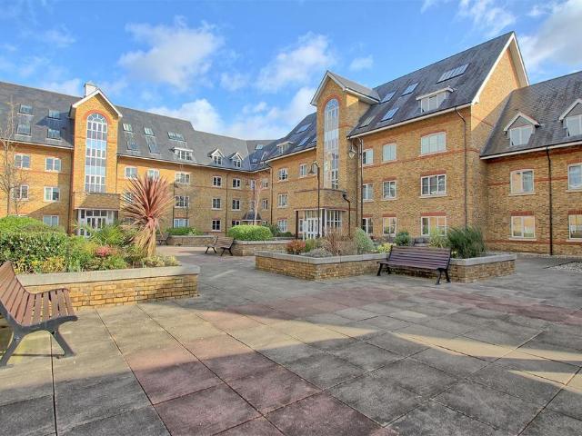 Apartment for rent in Kings Hill, Colliers End