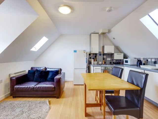 Apartment for rent in St. Mildred's, The Bridge