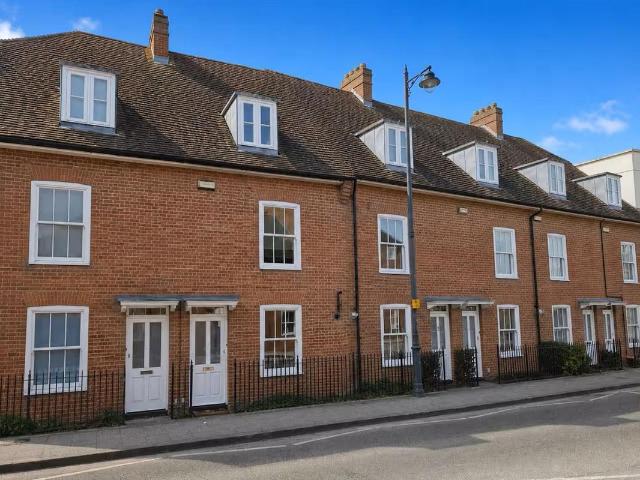 House for rent in St. Stephen's, The Bridge