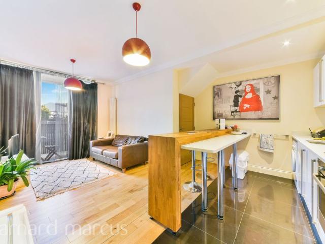 Apartment for rent in West Wickham, Greater London