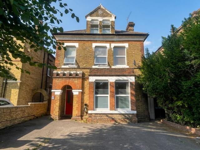 Apartment for rent in Winchmore Hill, Greater London