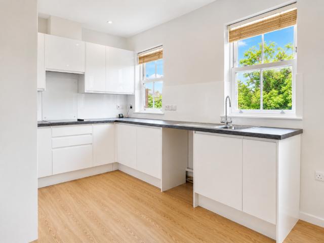 Apartment for rent in Winchmore Hill, Edmonton