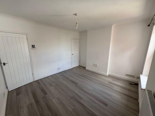 Apartment for rent in Landywood, Great Chatwell