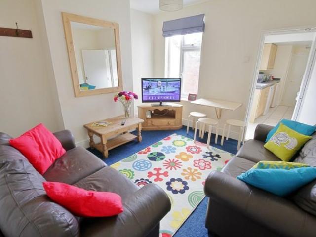 House for rent in Elmfield, Leicestershire