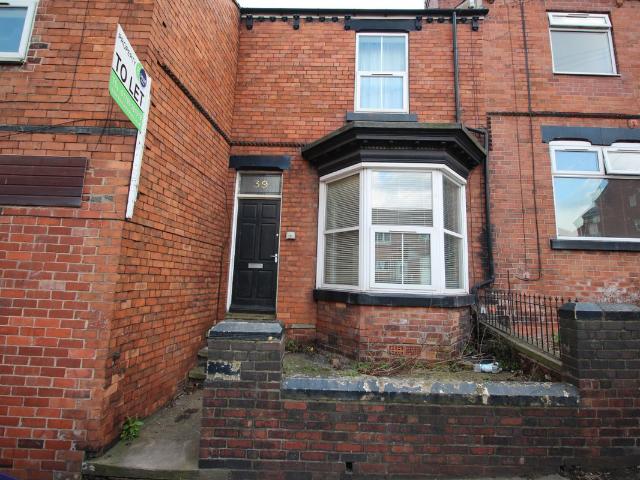 Studio for rent in Swinton, South Yorkshire