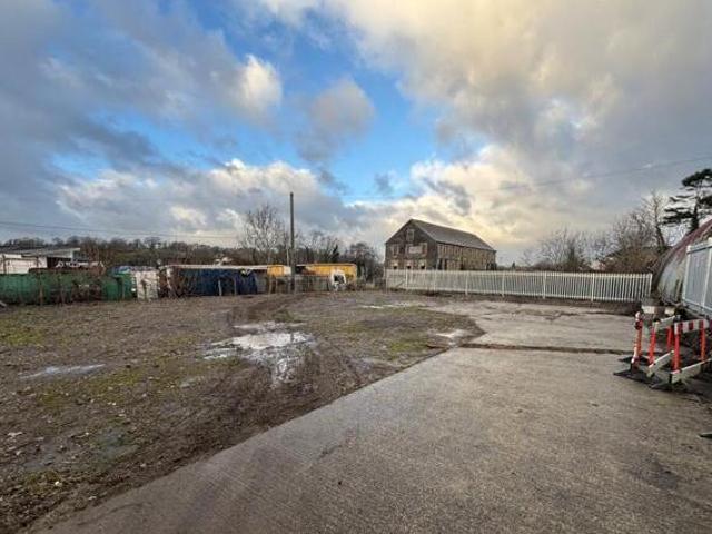 House for sale in Llanybydder, Wales